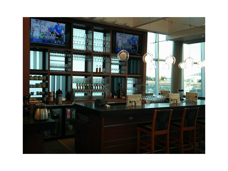 Prepare for Landing – An Airport Restaurant Review